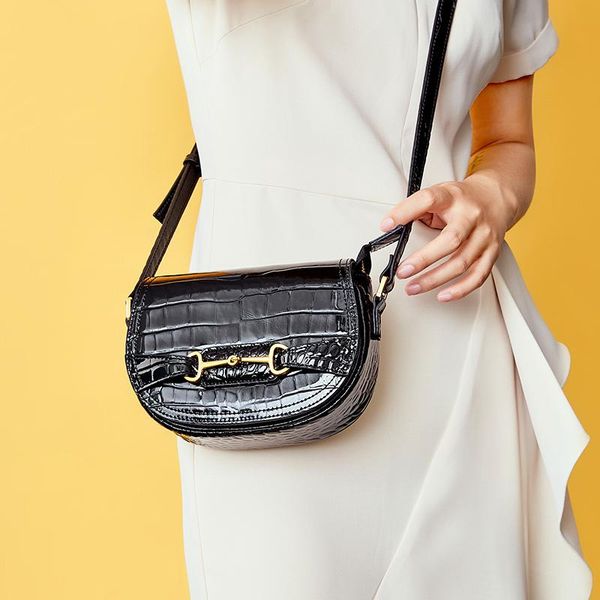 

crocodile pattern saddle bag ladies new fashion patent leather retro black cowhide bag ladies one shoulder diagonal design piggy bag 1380