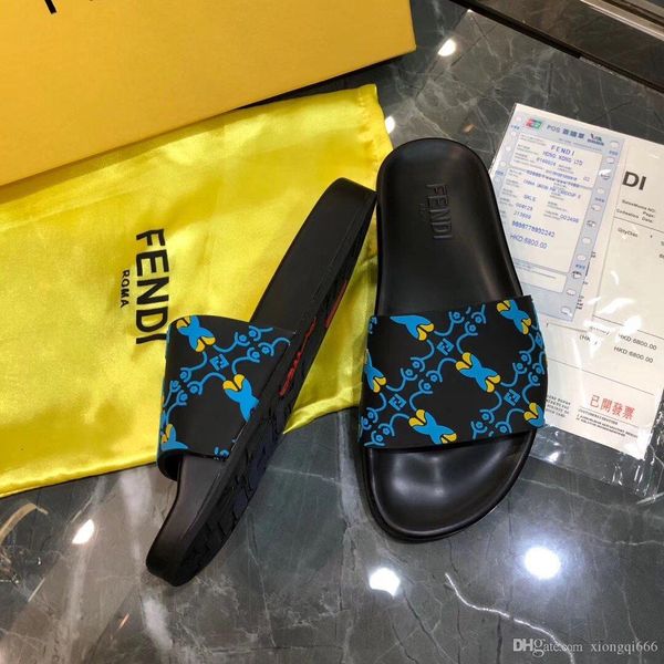 

2020 summer new fashion men and women casual slippers, comfortable home fashion sandals, Red;white