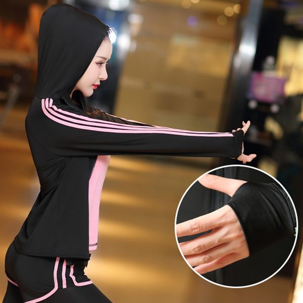 

yoga five-piece set was thin and quick-drying trousers, breathable tight bra, breathable shorts, comfortable long sleeves, White;red