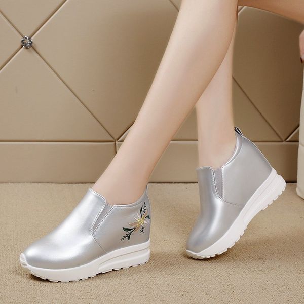 

dress shoes plus size 2021 autumn women loafers wedges platform white slip on embroidery loafer increasing casual spring 8396l, Black