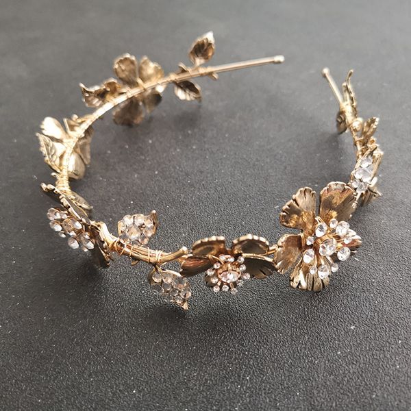 

slbridal zinc alloy baroque style antique gold color bridal tiara hairband rhinestone wedding crown women prom hair accessories, Golden;silver