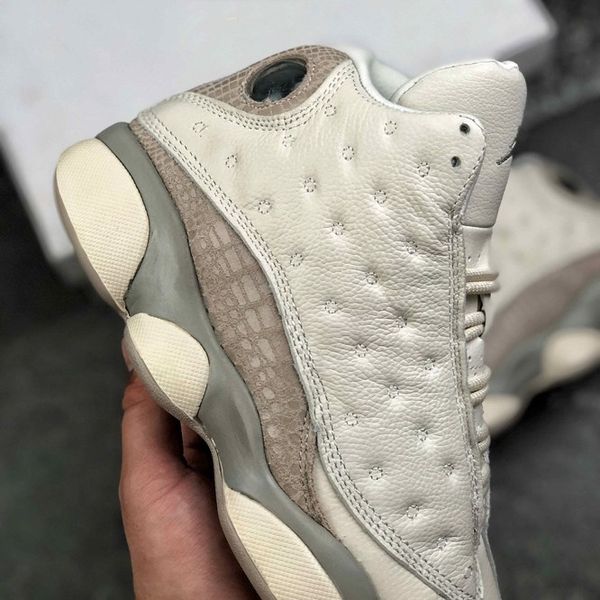 

schoenen the geren jumpman 13 phantom aq1757-004 phantom moon partcle женщины luxurys дизайнеры обувь скорость тренер zapatillas de deporte, White;red