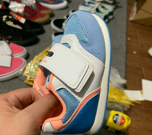 

velcro children's cute casual shoes cushioning soles fashion sports shoes comfortable children's running shoes