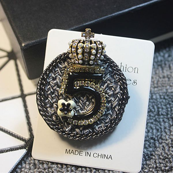 

luxury crown fur charm simulated pearl brooch pins women fringe flower ball pearl pendant tassel letter 5 winter brooches, Gray