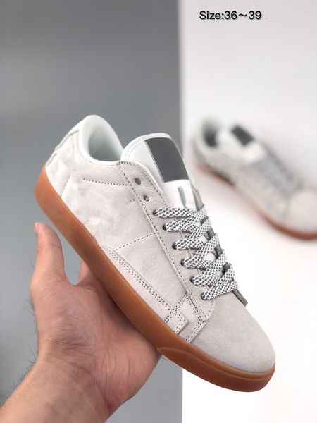 

new low canvas shoes for men and women, leisure trend shoes, fashion trends, street shooting, joker, fashion products are essential, Black