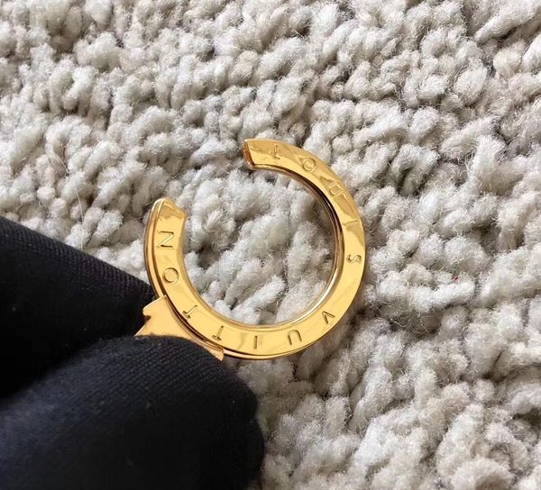 

2020 модный бренд дизайнер брелок подарок мужской и женской s сувенир автомобиль сумка аксессуар коробка свободный от charge77, Slivery;golden