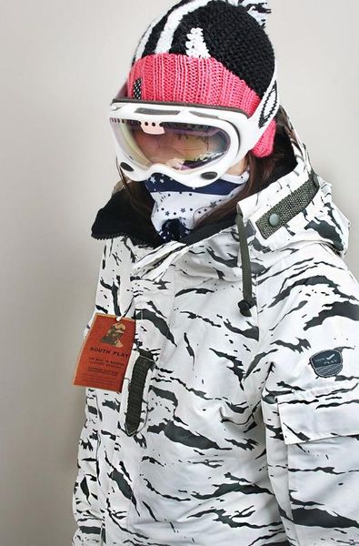 

new "southplay" winter waterproof 10,000mm skiing snowboard (white sand jacket or denim pants)
