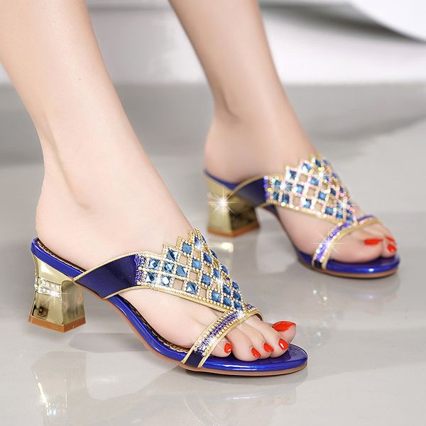 

slippers women's summer 2020 rhinestone sandals outdoor crystal thick heel diamond middle heel outside wearing sandals women, Black