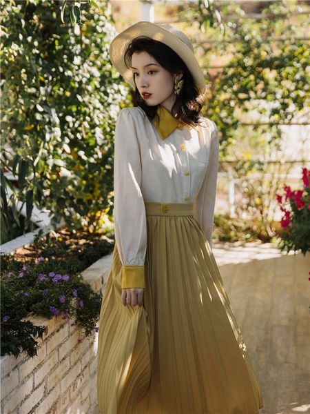 

2020 spring hong kong style embroidered shirt shirt with pleated large skirt slimming two-piece skirt tjojc, Gray
