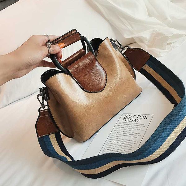 PU lucido Borse di lusso in pelle Borse da donna Designer Borsa con pannelli Mano di ferro Doppia tracolla nuova borsa a tracolla di moda