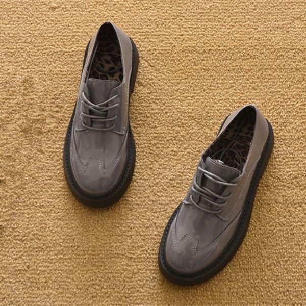 

2020 new spring and autumn flat shoes women shoes women loafers platform flats gray, red, black big size lady