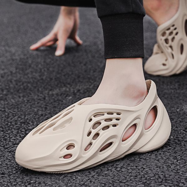 

2020 new coconut hole shoes summer sports sandals men outdoor swimming shoes hollow out breathable beach large size, Black