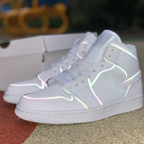 

1s mid og chicago wmns mens basketball shoes unc sneakers outdoor trainers man women north carolina blue sports shoes with box