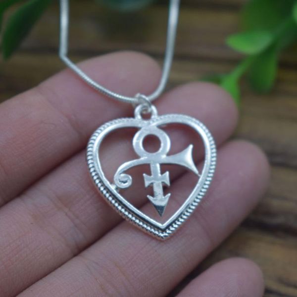 

1pcs heart of the love prince symbo necklace remembrance symbol, Silver