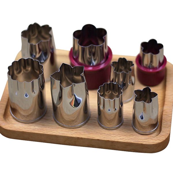 

8pcs with plastic shell cookie cutter stainless steel embossing biscuit mold