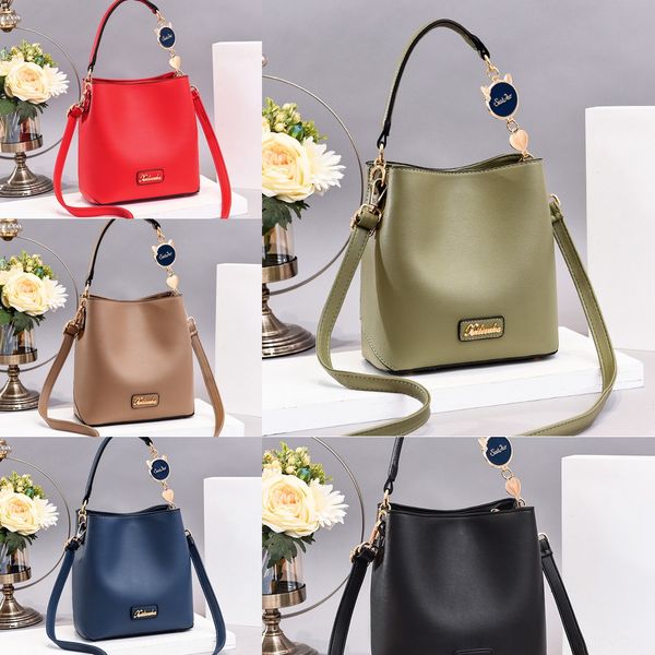 

2020 autumn fashion female pu korean version ring metal bucket bag ring bucket bag personality versatile portable one shoulder fic2
