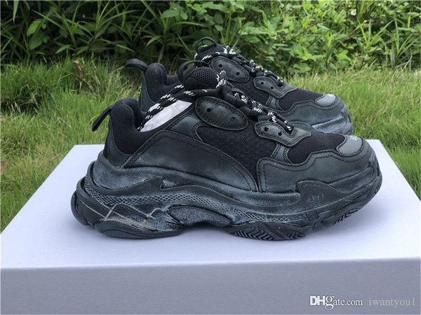 

2019 fashion paris 17fw тройной s sneaker бежевый белый черный розовый triple-s повседневные папа обувь для мужчин в женщин спорт на открыто