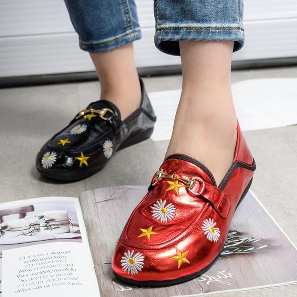 

brand designer 2020 new fashion luxury leather flats shoes women slip on loafers casual autumn female shoes plus size, Black