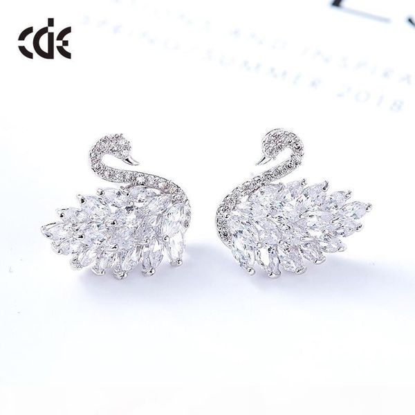 

new european and american female earrings crystal swan earrings, Golden;silver