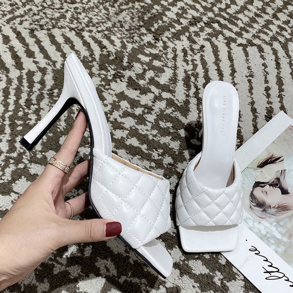 

2020 europe and the united states new explosion of the word fashion fine heel high-heeled sandals 42 yards, Black