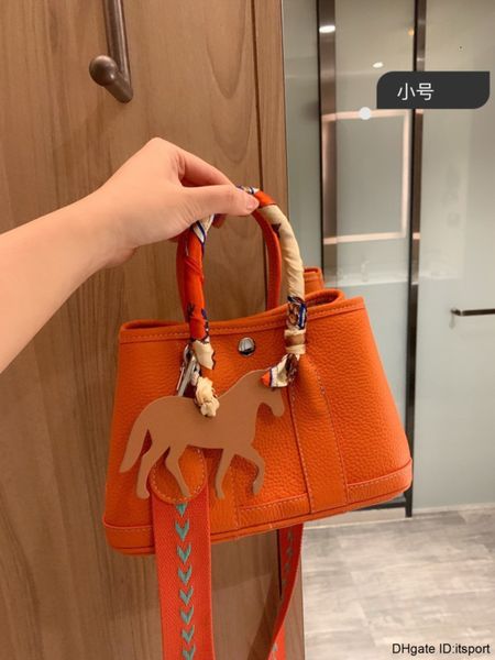 

fashion latest women's shoulder bag leisure classic trend messenger handbag cnc5 e2us
