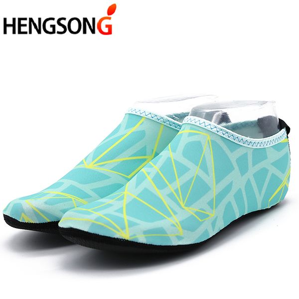 

2020 hengsong summer swimming water shoes women beach shoes flat soft lover breathable outdoor sandalias mujer