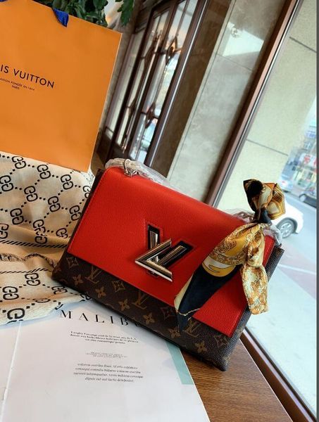 

female bag 2020 new style chain bag fashion trend rivet chain small square bag one shoulder cross body bag,22x18cm