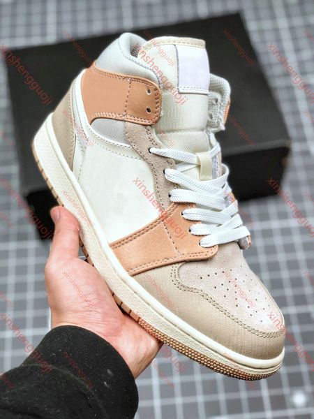

highest quality1 mid milan mens basketball shoes 1s milan light khaki noble pink womens men sport designer sneakers kmf, Black