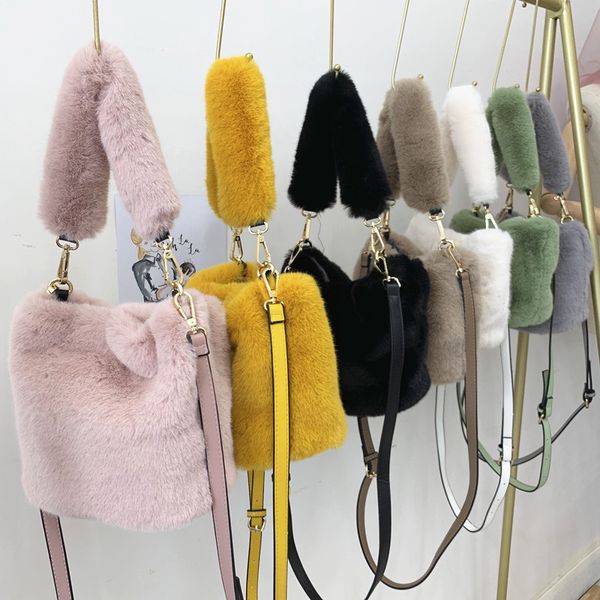 

new fashion fur handbags korean version of the lovely faux fur shoulderbag