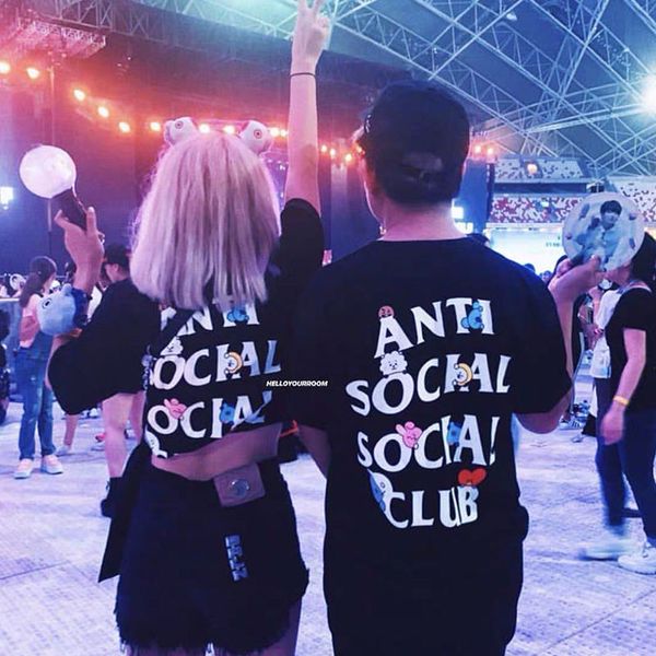 

new assc fashion t-shirt mens loose anti social social club casual round neck printing black and white t shirt hot, White;black