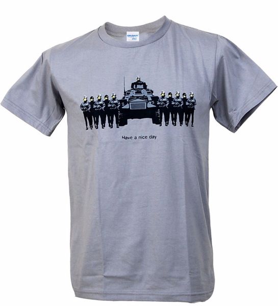 

2019 fashion black tee shirt fashion street wear funny smile troop graffiti guys indie t-shirt stencil bodybuilding t-shirt