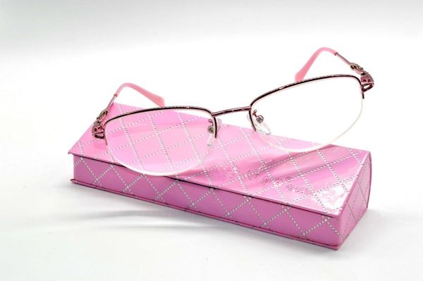 

reading glasses with case ]2020 new titanium alloy super light pink multilayer coated lens ladies women +1+1.5+2+2.5+3+3.5+4, White;black