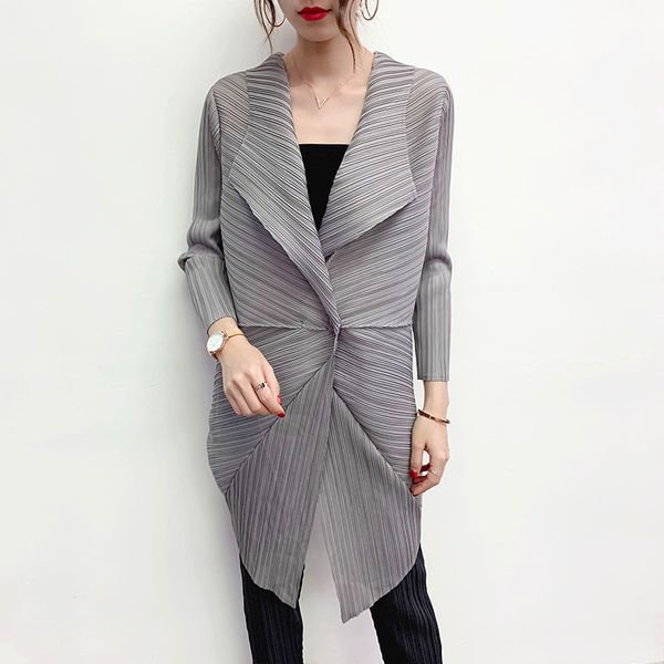 

2020 new women summer coat thin swallowtail irregular pleated jacket one button three quarter sleeve lapel fashion windbreaker, Tan;black