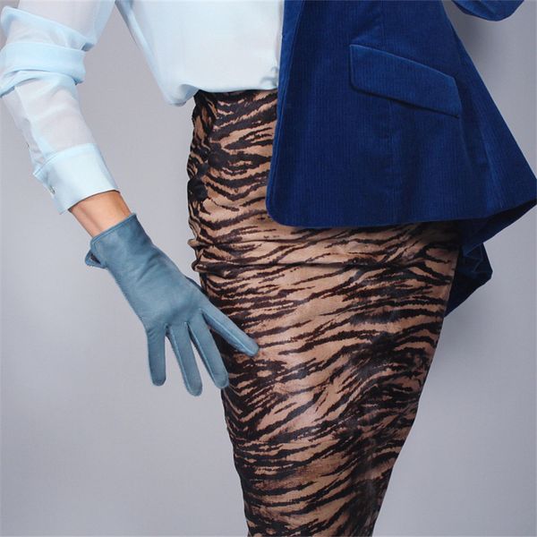 

2020 new fashion fur gloves real leather blue wrist short 22cm cowhide short cattle hair silky women gloves wzp25, Blue;gray