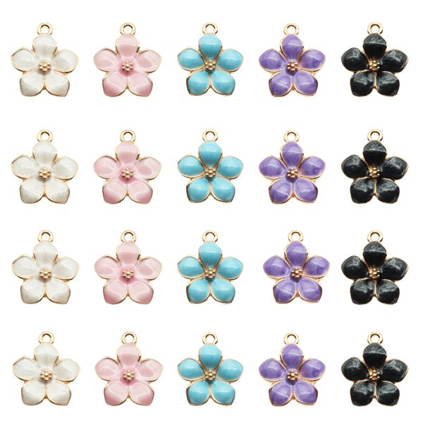 Atacado 100pcs moda clássica clássica de esmalte fofo encantos de flores pendentes Pingente Bracelet Diy Acessório de jóias de mulheres únicas