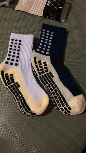 

children middle tube socks thickened towel bottom children antiskid wear resistant football socks comfortable breathable sports socks, Black