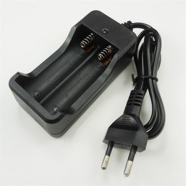 

18650 line lithium battery two slot charger for eu us intelligent charge turn signal short-circuit protection indicator light charging