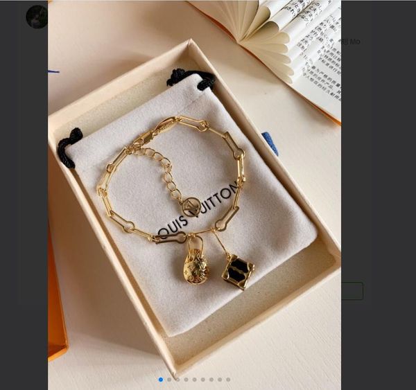 

2020 european and american retro alphabet bracelet, Golden;silver