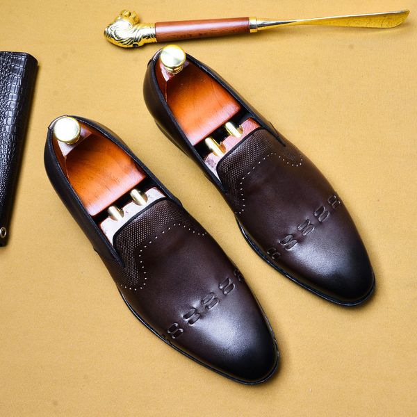 

dress shoes 2021 luxury printed leather men party pointed toe retro solid color moccasins slip on flat marriage wedding, Black