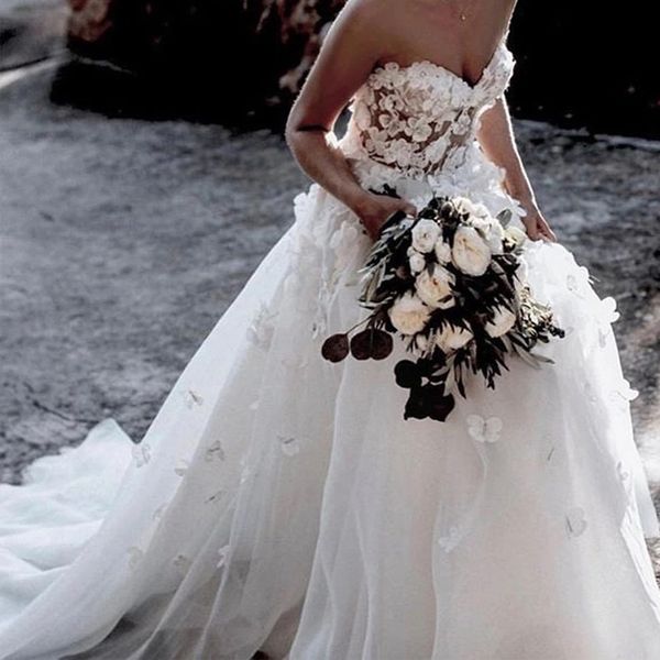 

white boho wedding dress a-line sweetheart with 3d flowers pearls beaded floral wedding gown robe de soirée de mariage