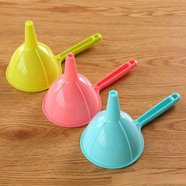 

wholesale new food grade candy color funnel portable plastic multifunctional long handle liquid funnels kitchen bar tool