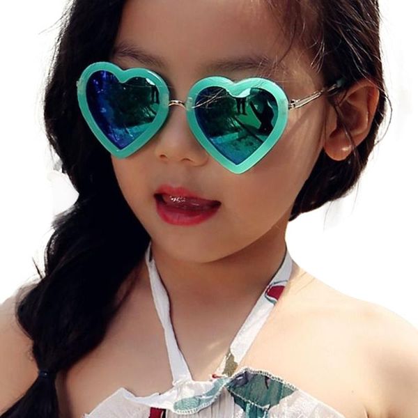 

2020 new children sunglasses peach heart eye protection love vintage anti-ultraviolet tool, White;black