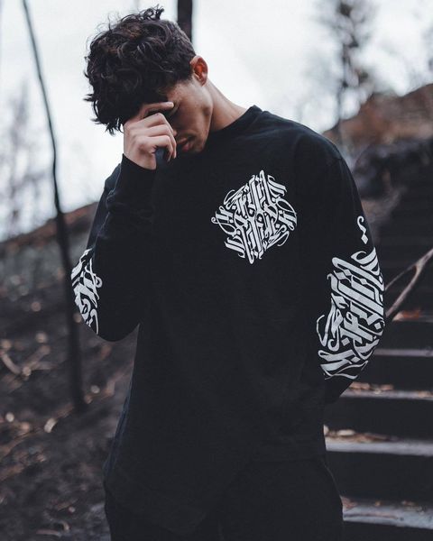 

fitness brothers new men's spring and autumn sports and leisure irregular hem cotton loose long-sleeved t-shirt, White;black