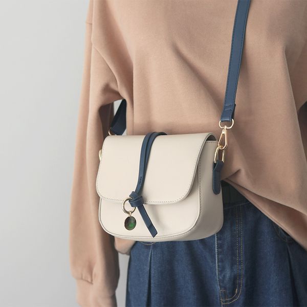 

small bag female 2020 new summer korean version ins senior sense of foreign fashion wild messenger bag