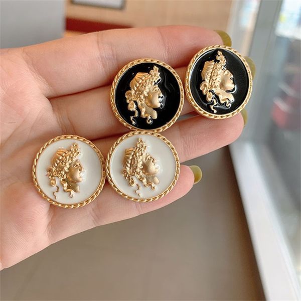 

hhsppf xy european american punk fashion head portrait stud earrings simple personality geometric metal earrings women, Golden;silver