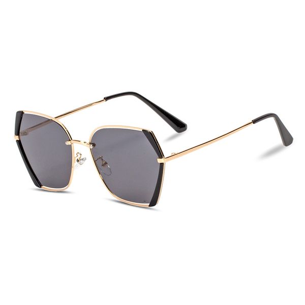 

sunglasses 2021 trend polarized fashion, White;black