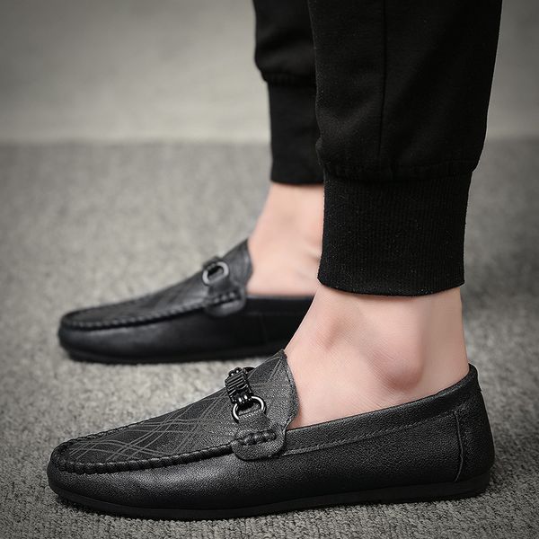 

mooregood spring and summer new men's loafers comfortable flat casual shoes men's breathable non-slip soft leather driving shoes, Black