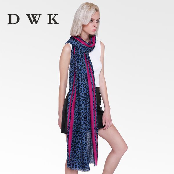 

2020 new satin fashion autumn and winter print fluorescent leopard pattern scarf women beautiful and elegant ing, Blue;gray