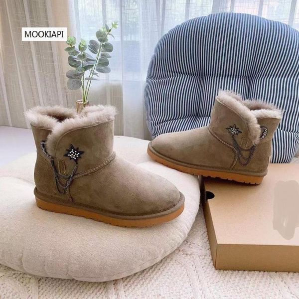 

2020 china's highest quality women boots, real sheepskin, 100% natural wool, snow boots with buckle and chain, delivery, 4, Black
