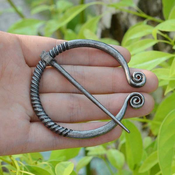 

medieval viking cloak pin brooch norse age pin for shawls cloak ornament brooch pins unique representative vintage for gift, Gray